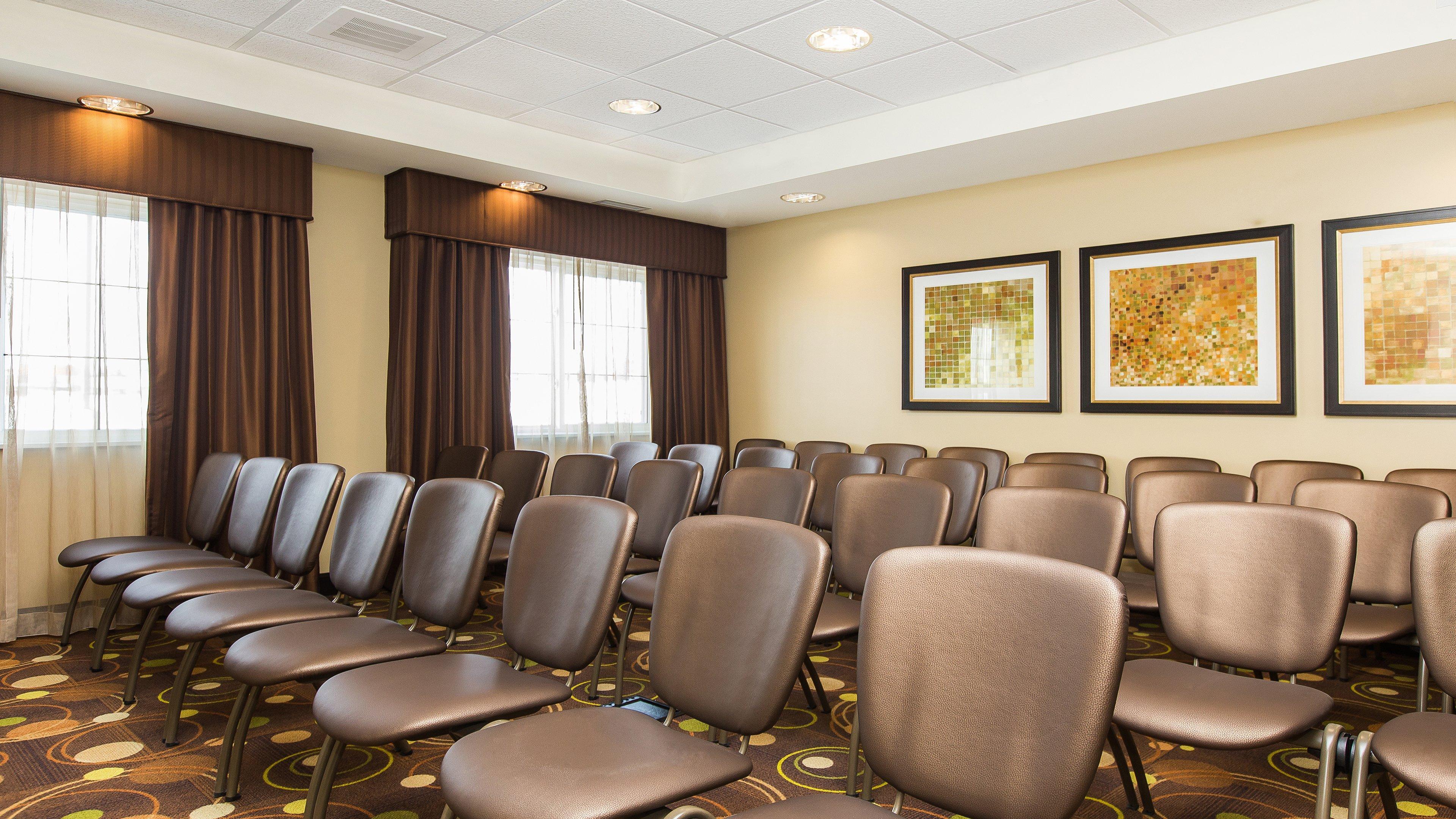 Staybridge Suites West Edmonton By Ihg Екстериор снимка