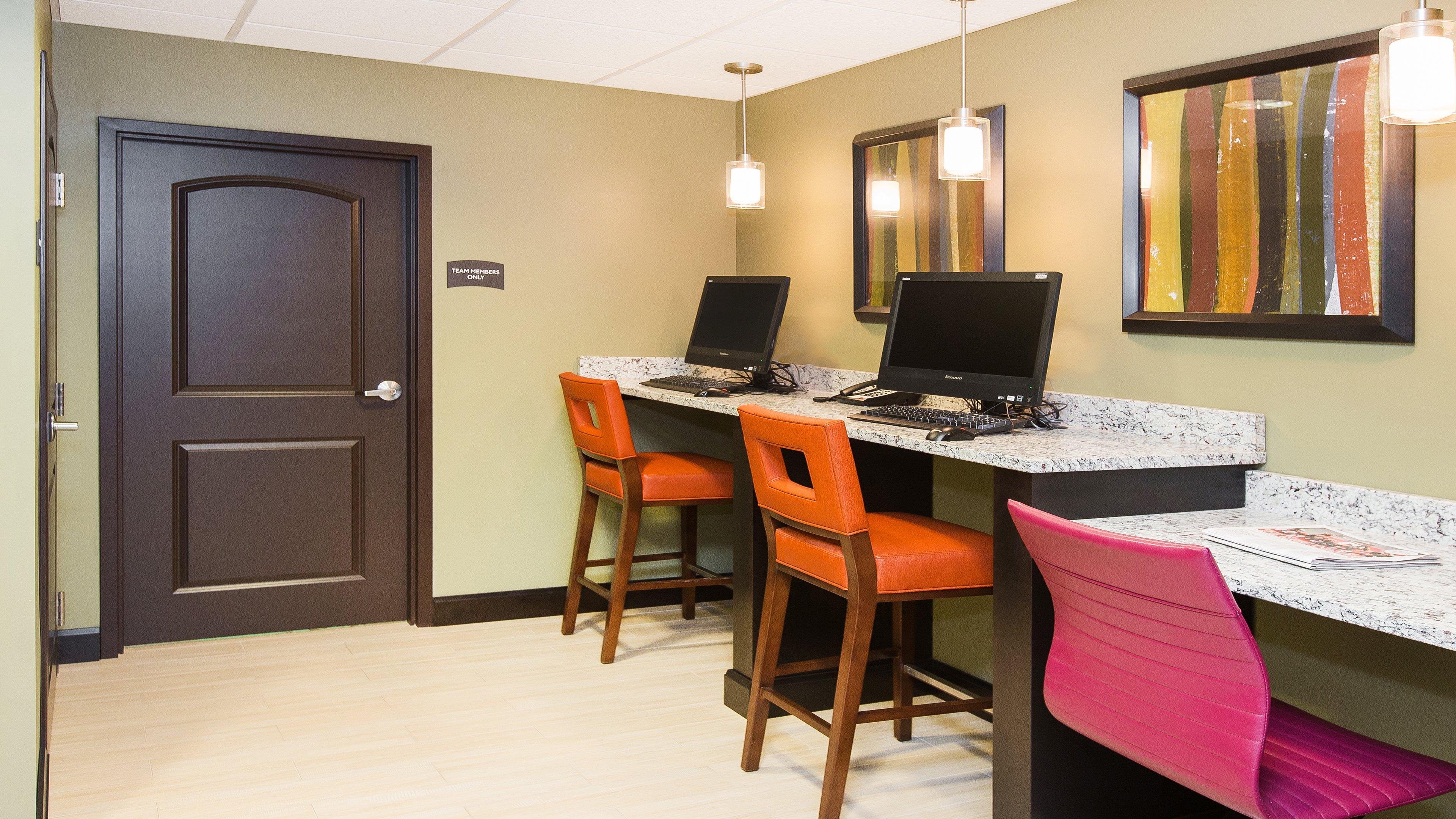 Staybridge Suites West Edmonton By Ihg Екстериор снимка