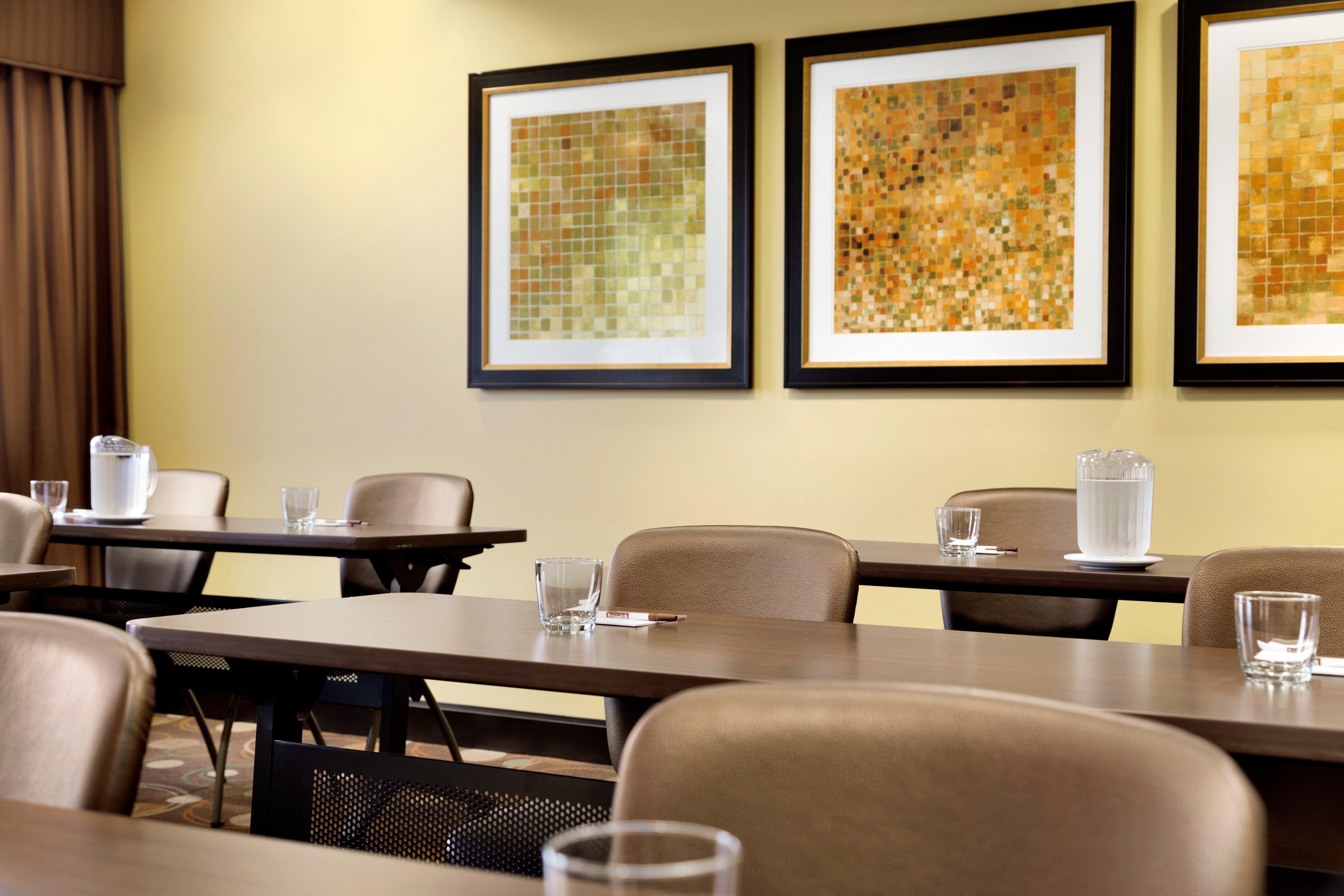 Staybridge Suites West Edmonton By Ihg Екстериор снимка