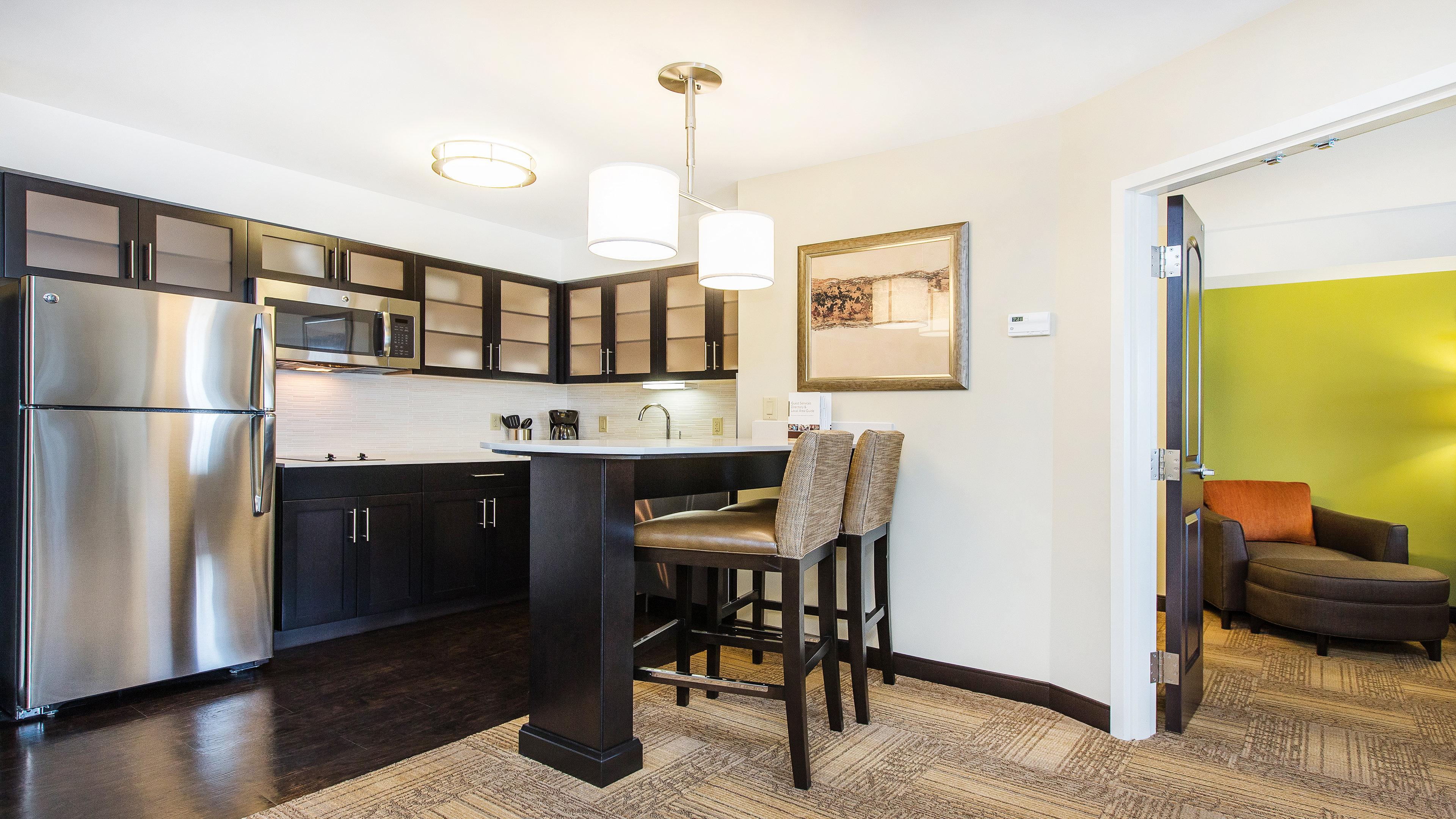 Staybridge Suites West Edmonton By Ihg Екстериор снимка